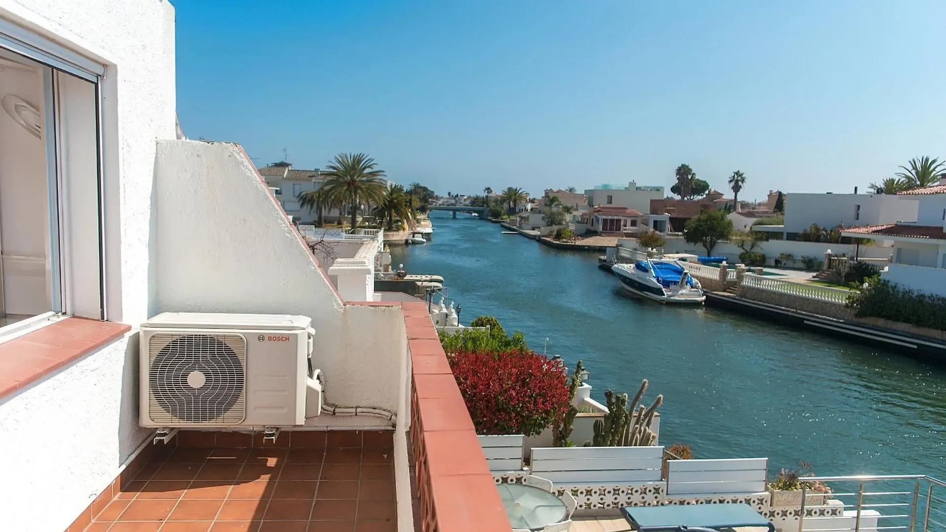 Villa Welcs Casa 242 Emp Con Terraza Y Acceso Al Muelle Ampuriabrava