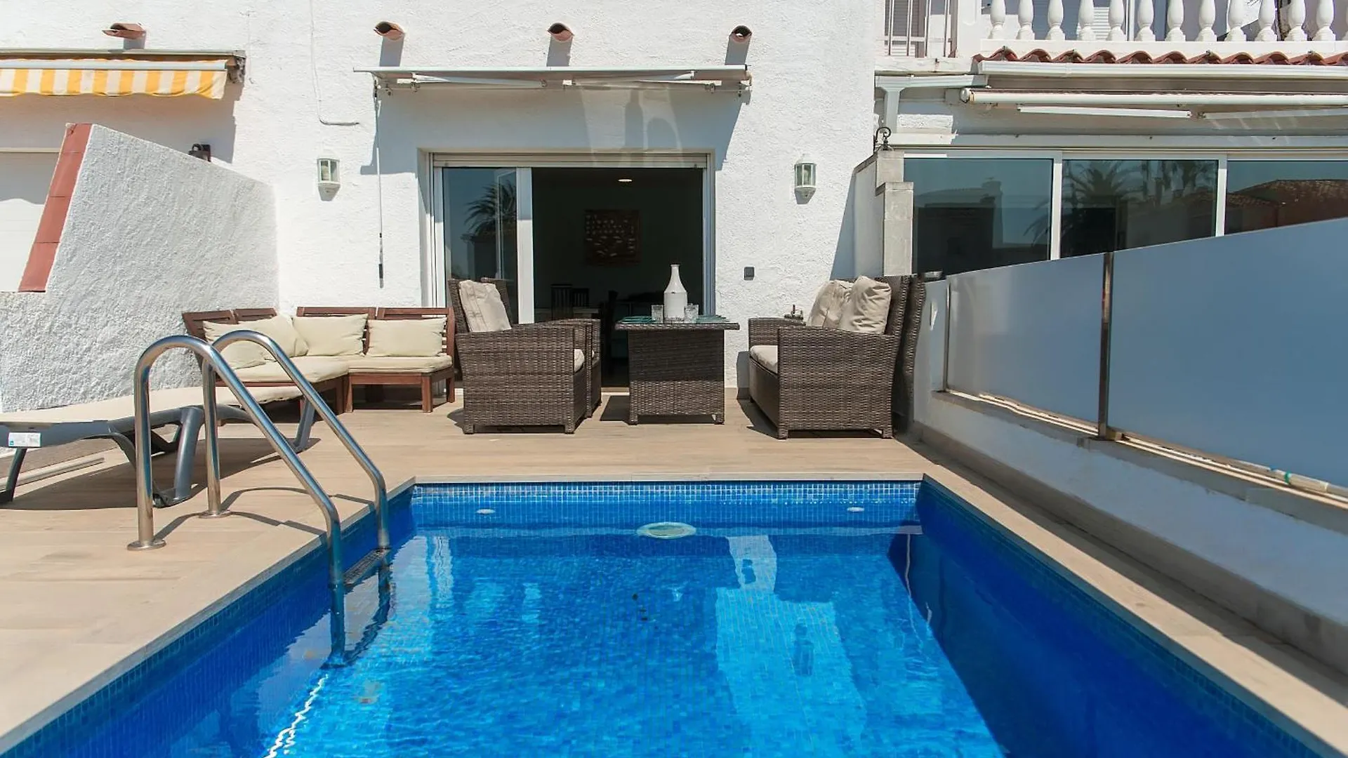 Welcs Casa 242 Emp Con Terraza Y Acceso Al Muelle Βίλα Empuriabrava 0*,